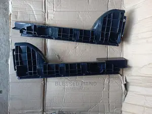 Bumper Brackets Box 7L