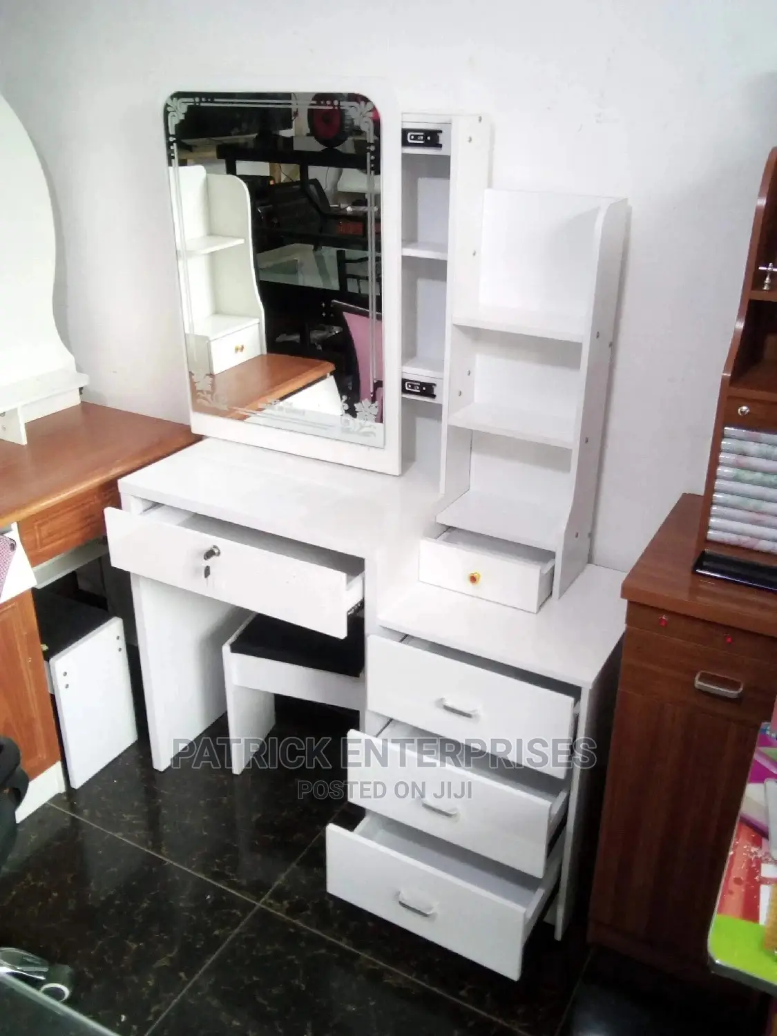 Dressing Table With a Sliding Mirror
