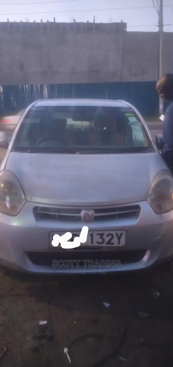 Passo 2012 Front Windscreen Fitted