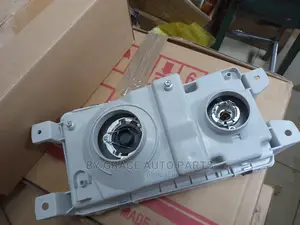 Headlamp Nissan QD