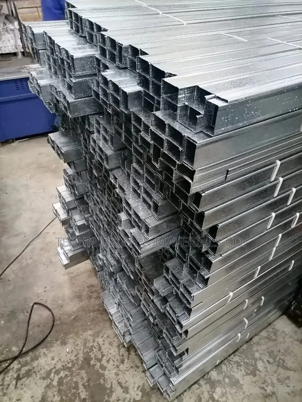 Gypsum Studs /Channels-50mm*2.4m