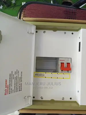 Consumer Unit 4way