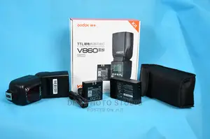 Godox V860