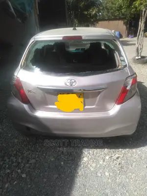 Toyota Vitz 2011 Rear Windscreen