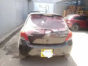 Vitz 2008 Rear Windscreen