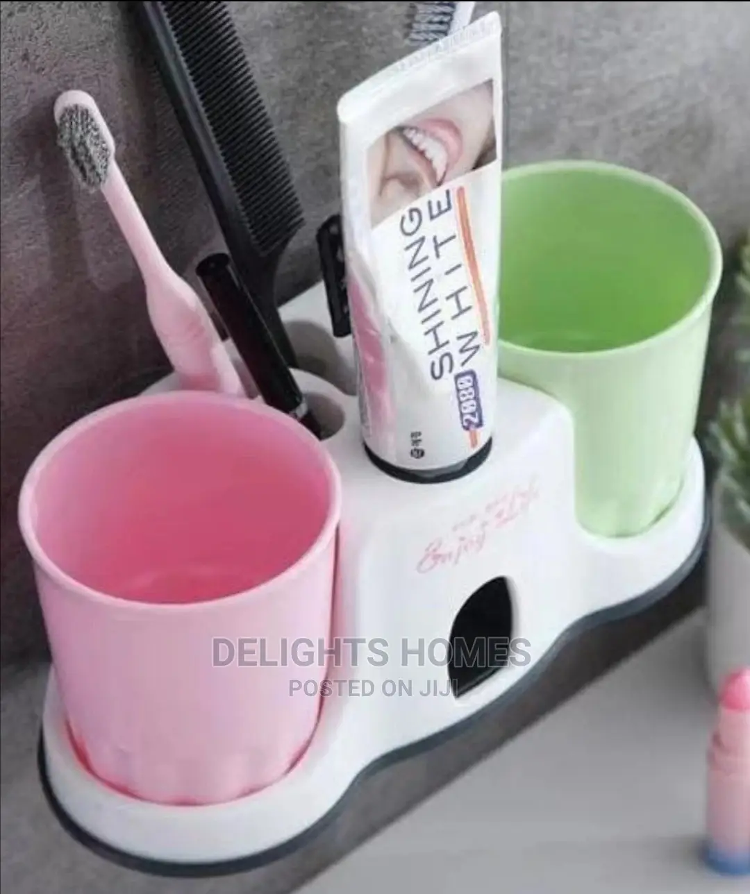 Toothpaste Holder