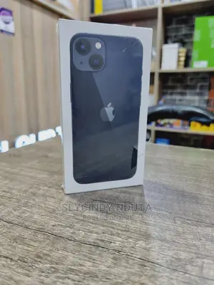 New Apple iPhone 13 128 GB Black