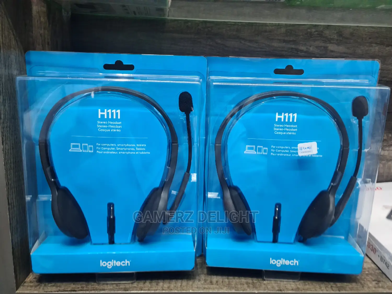 Logitech H111