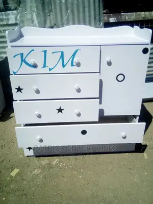 Chest of Drawers 4 by 4 Fitts
