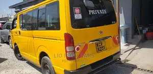 Toyota HiAce 2012 Yellow