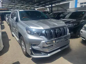 Toyota Land Cruiser Prado 2015 Gray