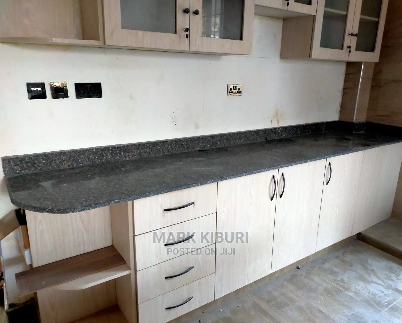 -Granite-Gandoulla