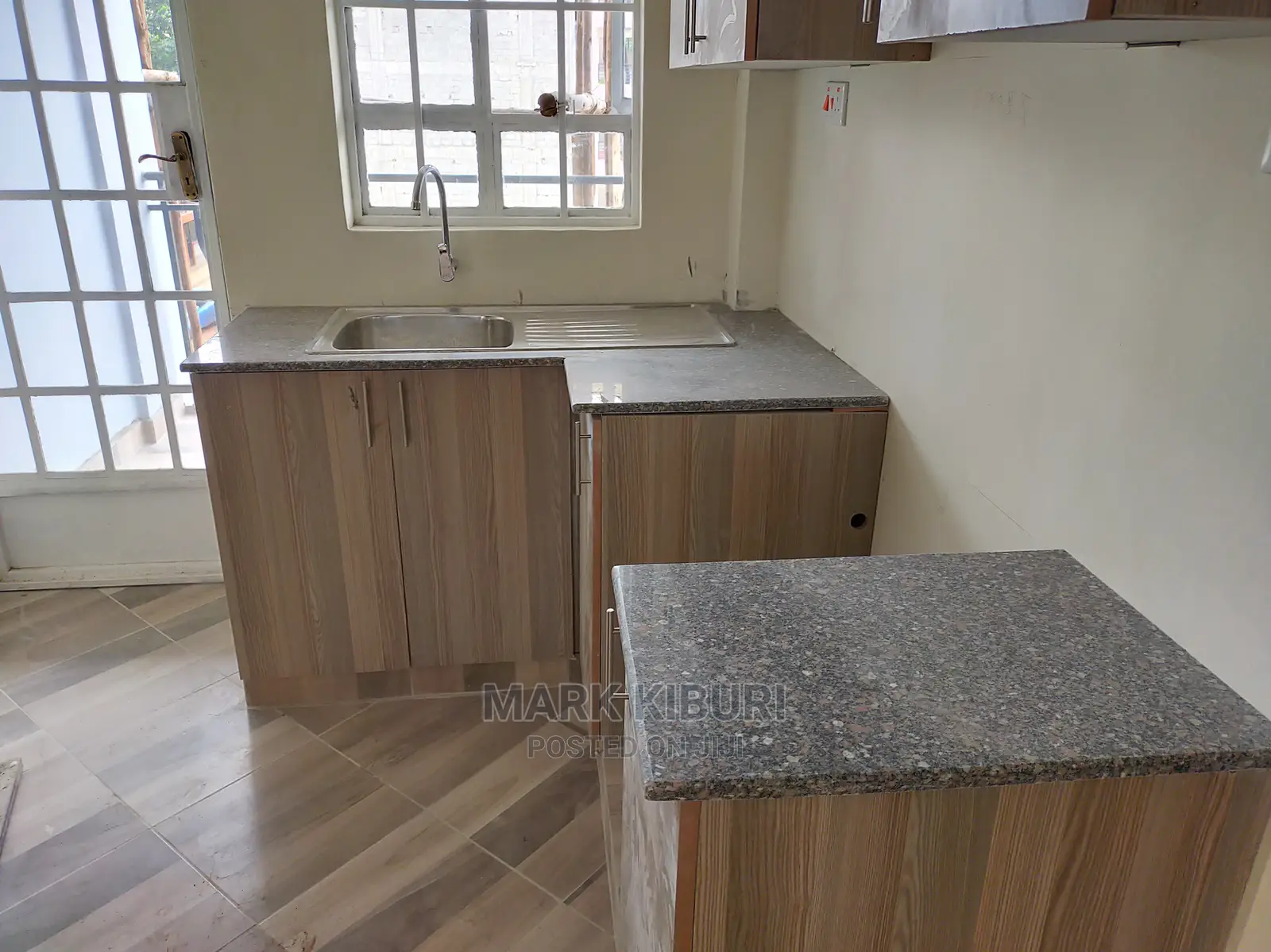 -Granite-Gandoulla