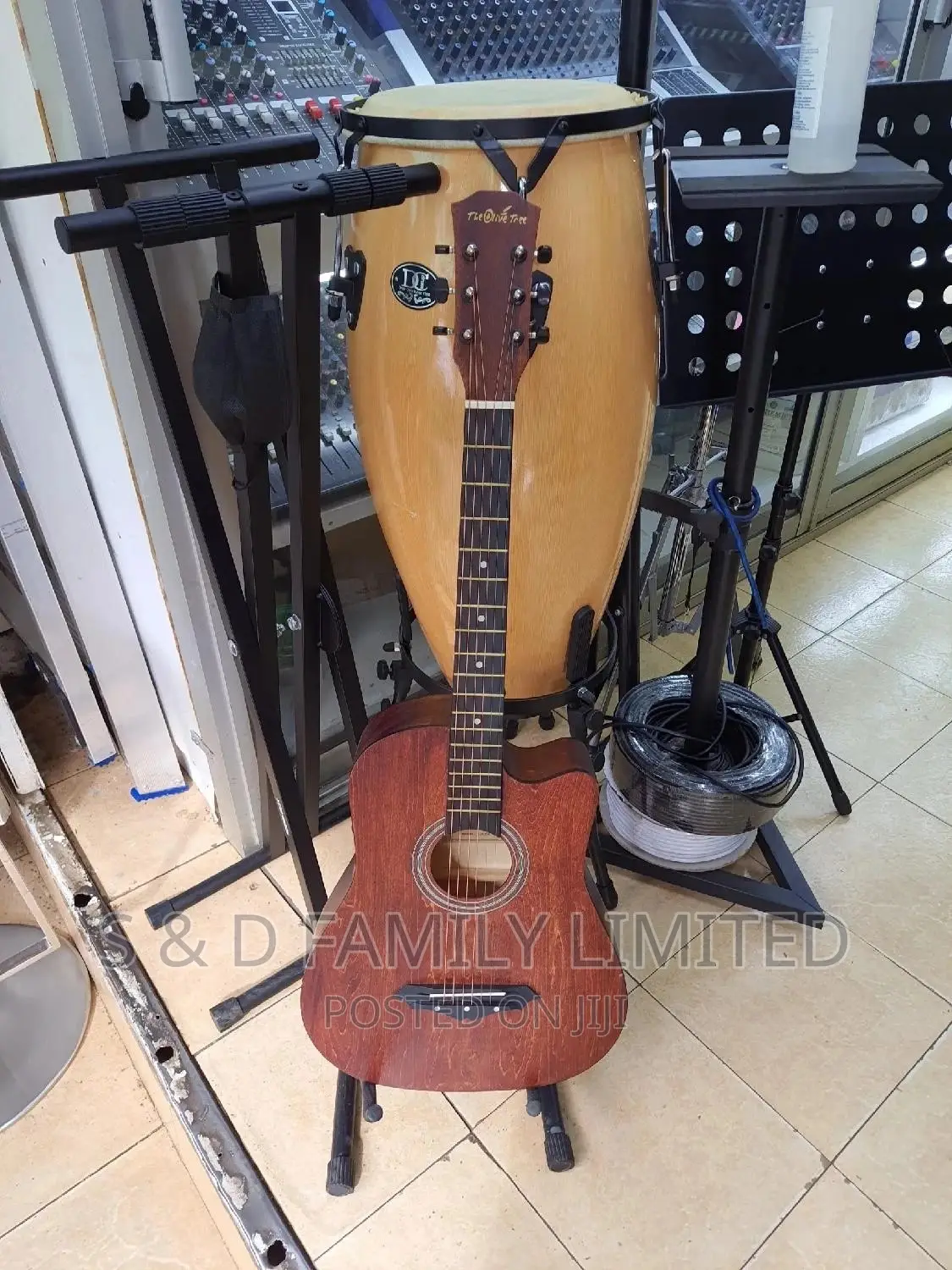 The Olive Tree Box Guitar Size 38
