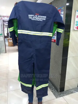 Safety Long Body Covering Aprons/Coveralls