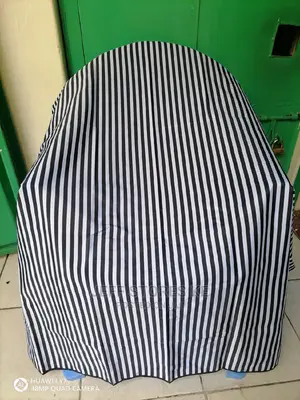 Kinyozi Gowns