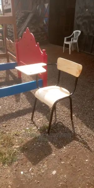 School Chairs/Locker/Lecture Chairs