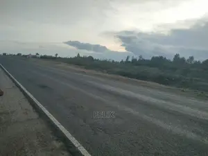 Narumoru/Nanyuki Main Tarmac Quarter Plot