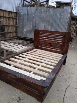 Pallets Bed