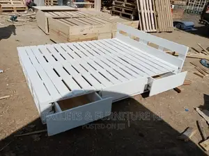 Pallets Bed