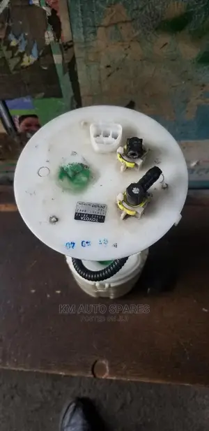 Toyota Land Cruiser Prado Fuel Pump.