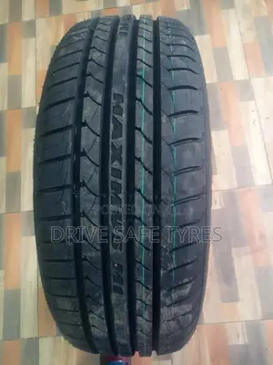 225/45 ZR18 Mixmus Tyre Nylon