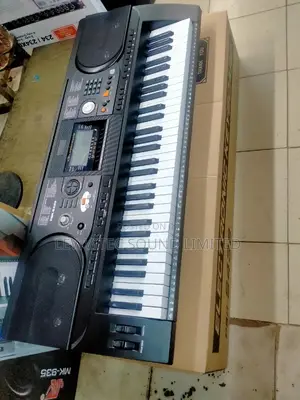 Proffessional Electronic Keyboard Psr S 438