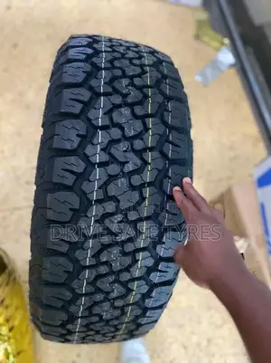 285/50 R 20 Black Bear Tyre 10 PR