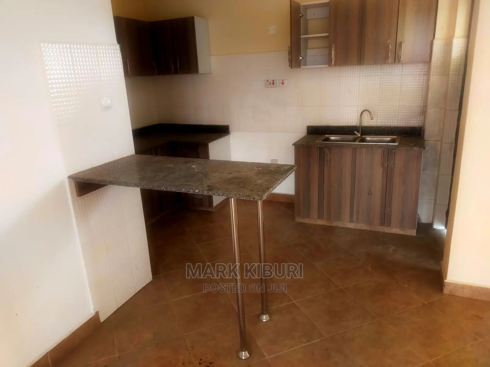 Grey N Cream -Granite