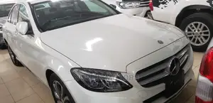 Mercedes-Benz C200 2015 Pearl