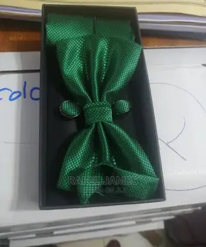 Green Bowtie