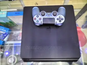 SONY Playstation 4 Slim. PS4 SLIM