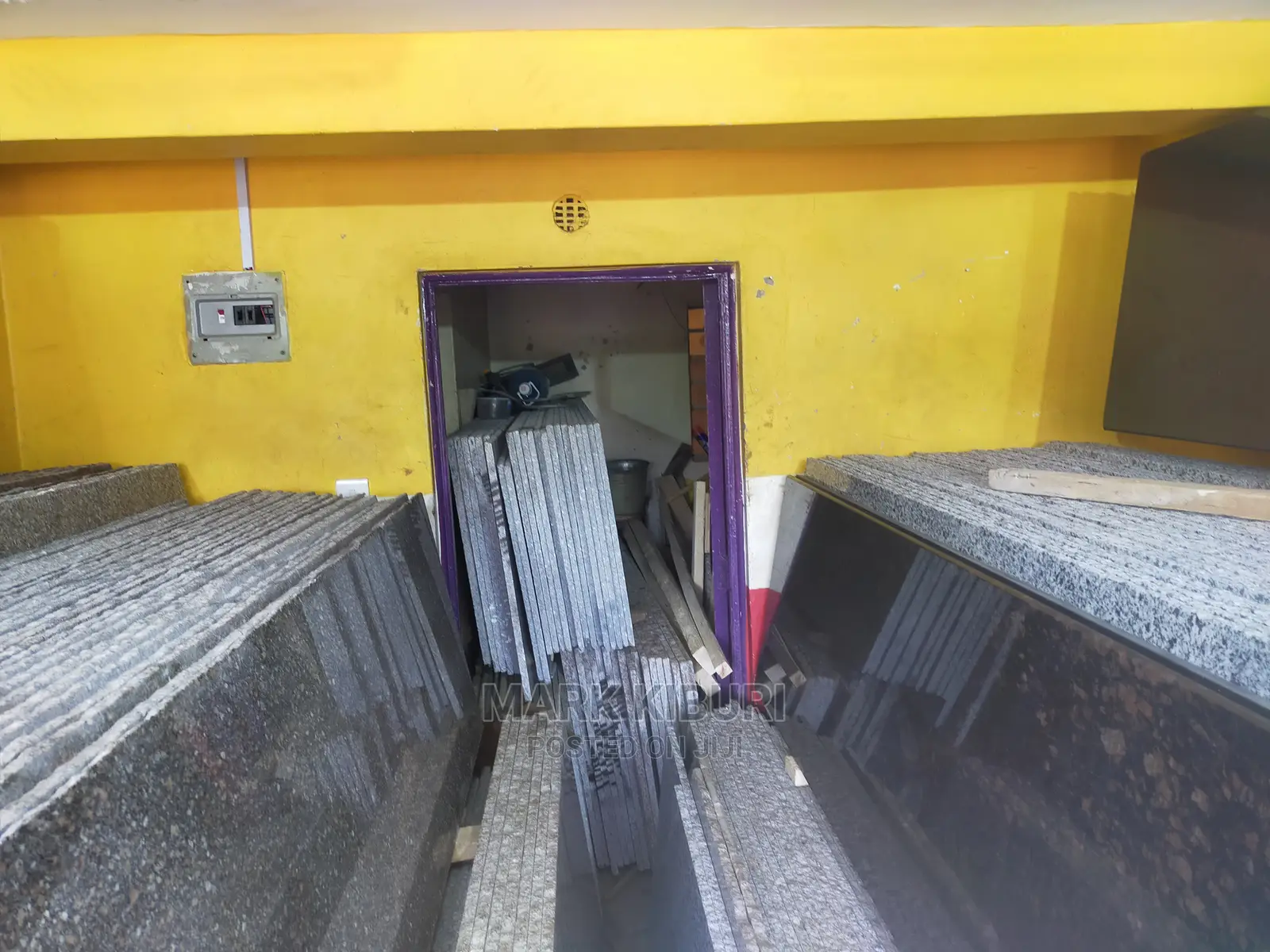 8x2ft Granite. Slabs