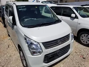 Suzuki Wagon 2015 White