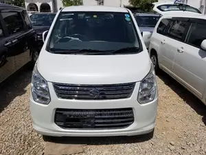 Suzuki Wagon 2015 White