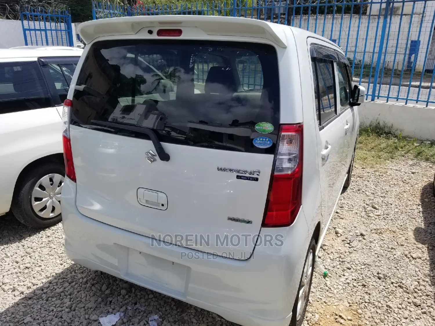 Suzuki Wagon 2015 White