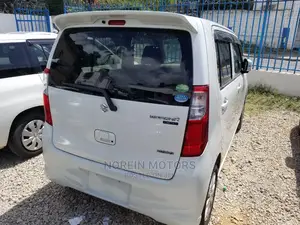 Suzuki Wagon 2015 White