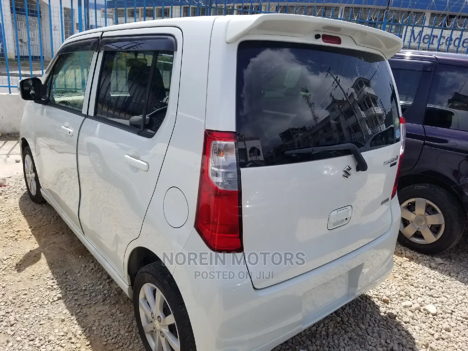 Suzuki Wagon 2015 White