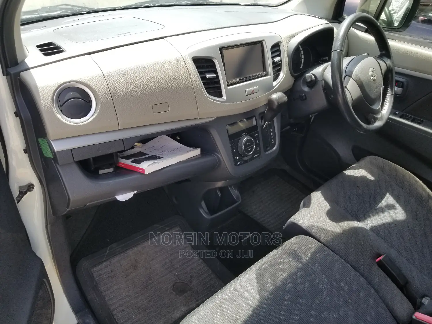 Suzuki Wagon 2015 White
