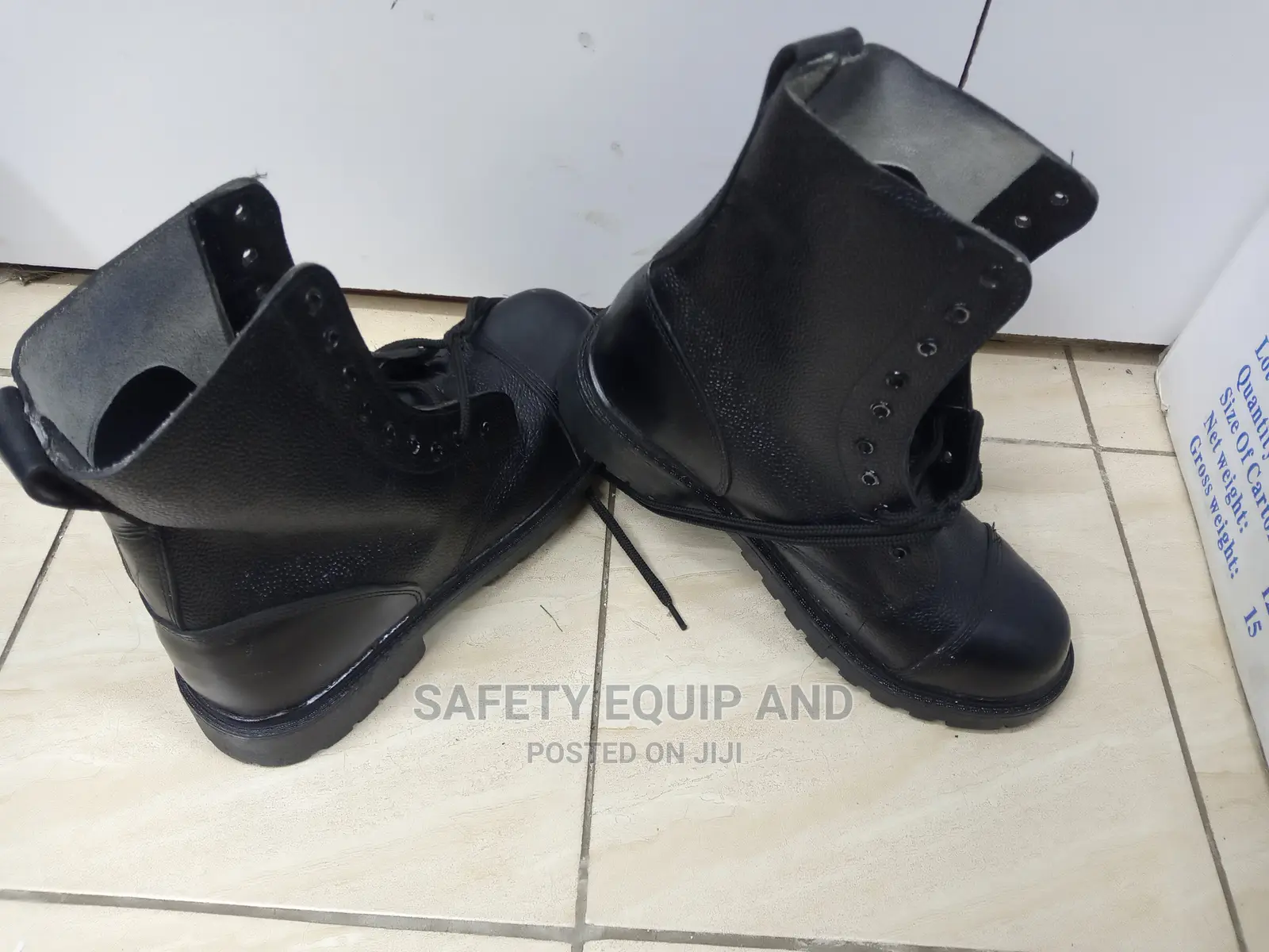 Durable Hard Leather Security Boots