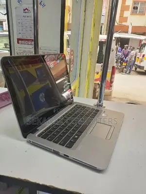 Laptop HP EliteBook 820 G3 8GB Intel Core I7 SSD 256GB