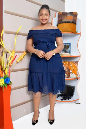 Offshoulder Maternity Wear