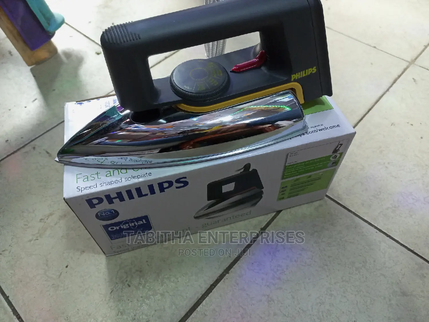 P Philips Iron Box