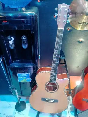 Rough Acoustic Ibanezz