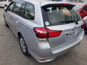 Toyota Fielder 2015 Silver