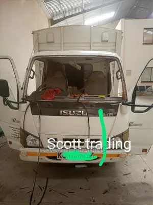 Isuzu Nkr Front Windscreen