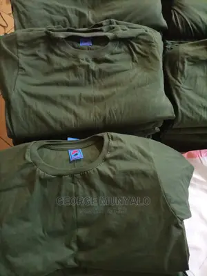 Best Material Jungle Green Round Neck Plain T-Shirts