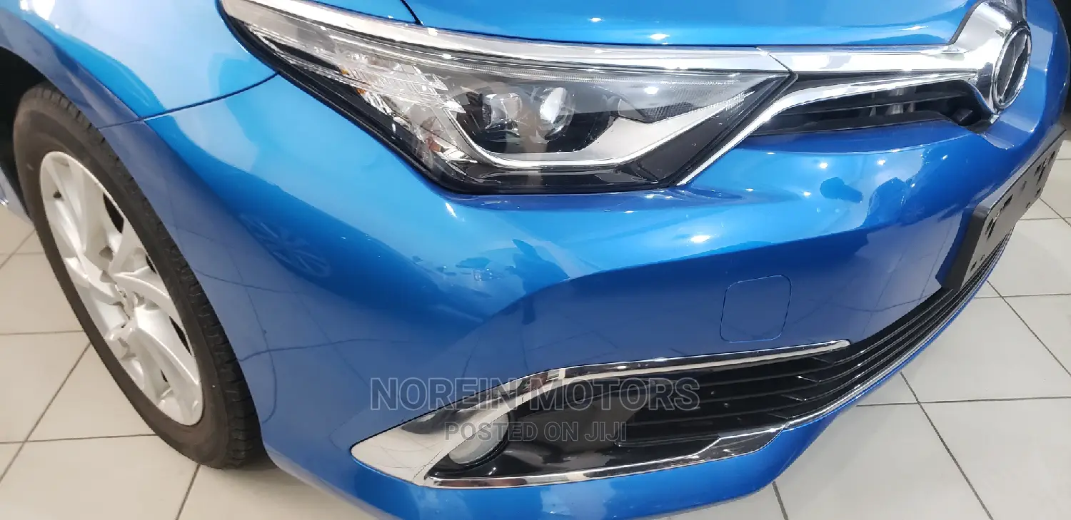 Toyota Auris 2015 Blue