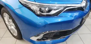 Toyota Auris 2015 Blue