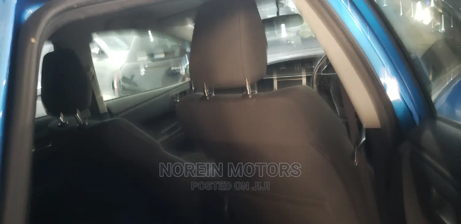 Toyota Auris 2015 Blue